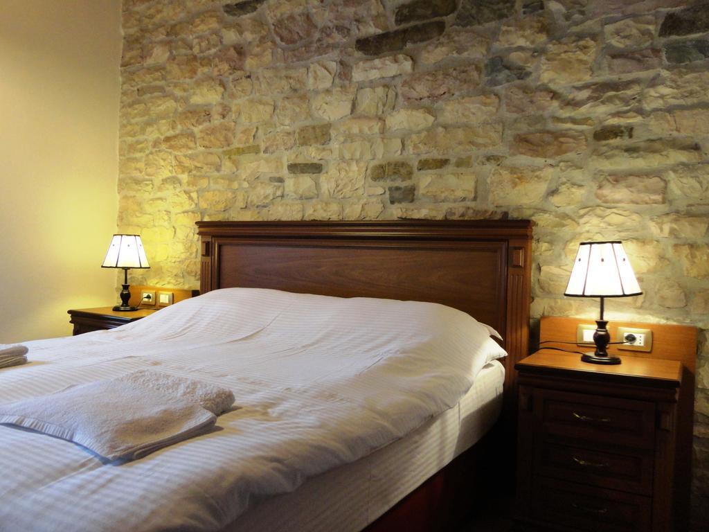 Hotel Kalemi 2 Gjirokastër Buitenkant foto
